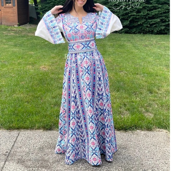 royal thobe Dresses Royal Thobe Size 3 Quilted Traditional